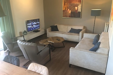 Luxe Villa 8