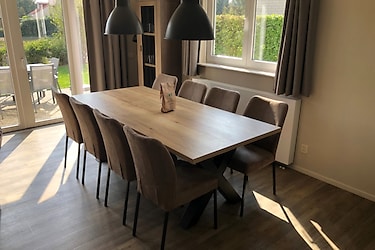 Luxe Villa 8