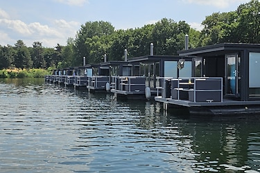 Bateau-maison sans terrasse