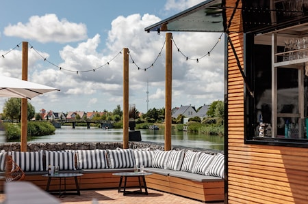 ﻿Renovierte Terrasse im Ferienpark Noordzee Résidence Cadzand-Bad